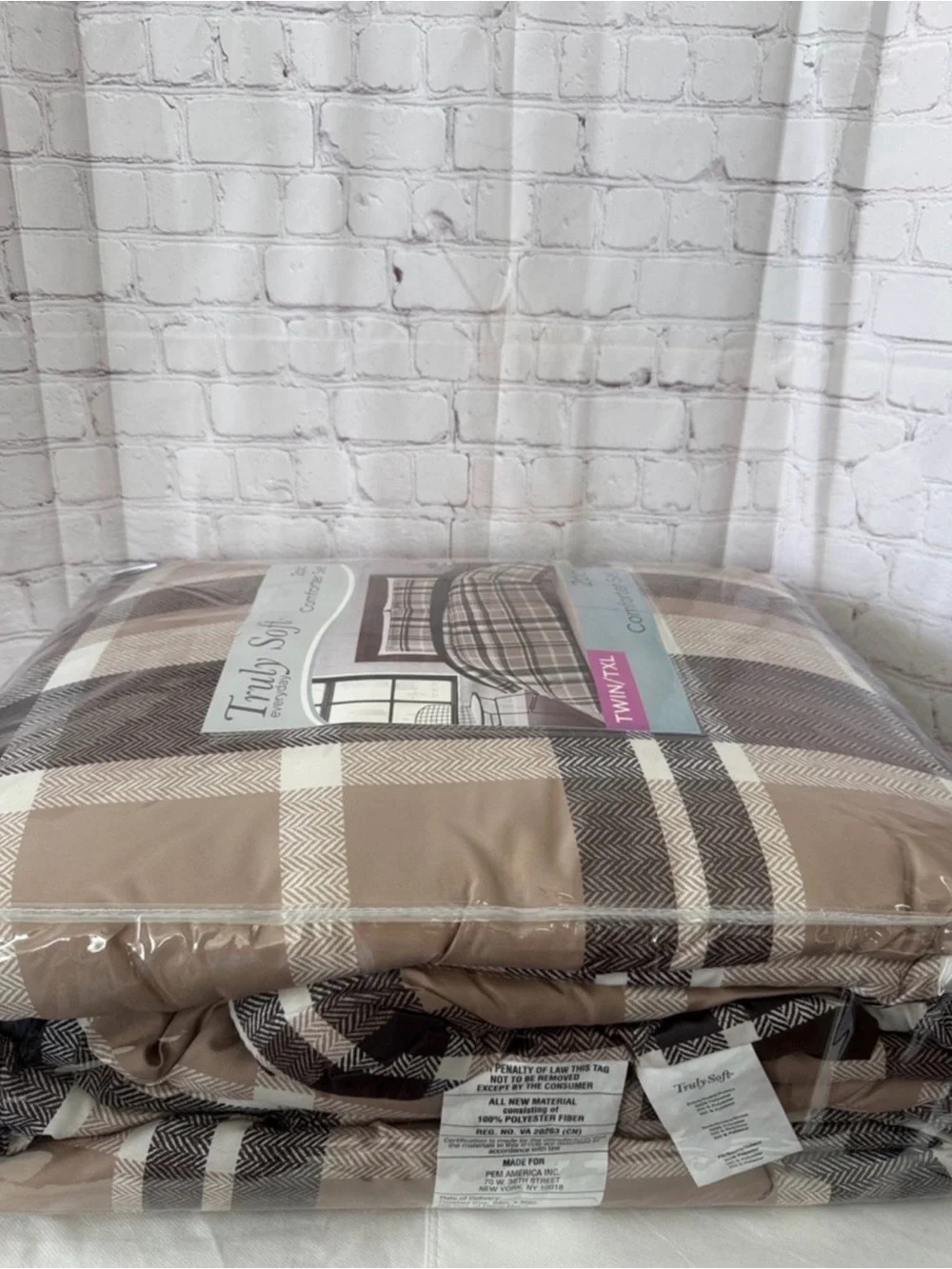 Truly Soft Twin Multi Stripe Comforter and Sham Set Unopened Original Packaging